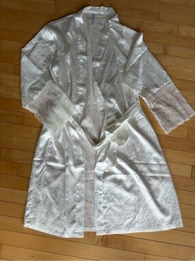 Silk-Feel Lace Trim Robe says BRIDE on back
